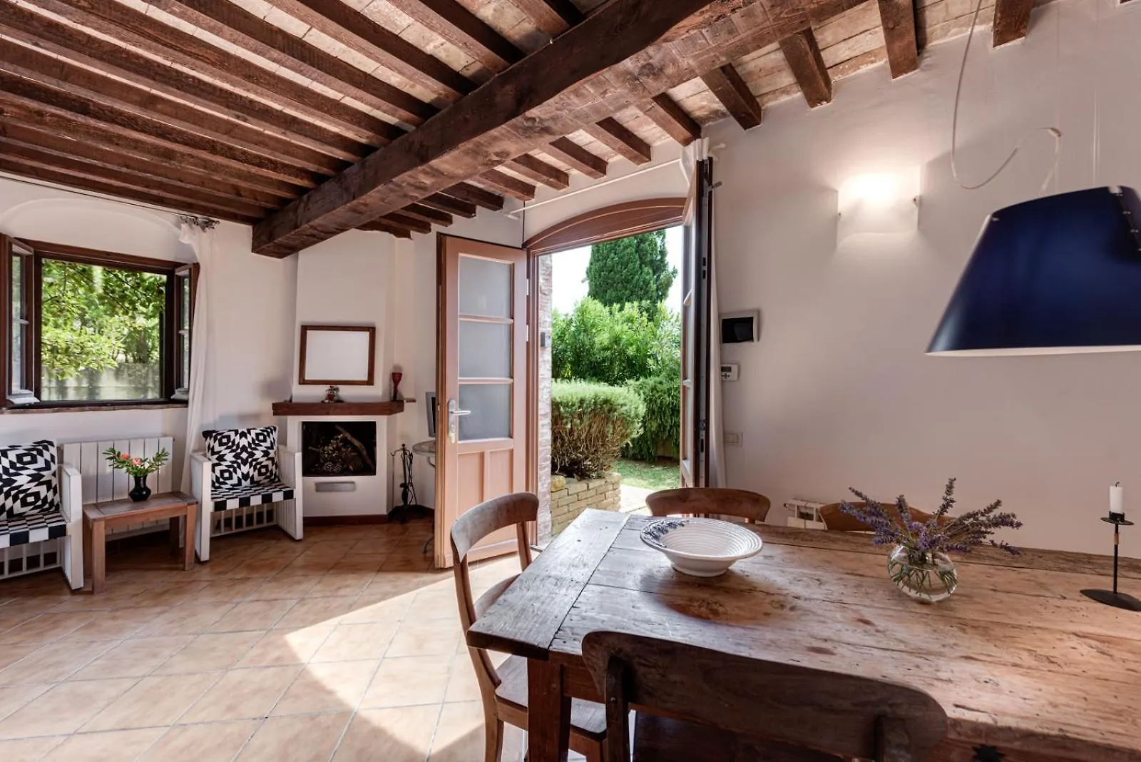 Country House Art And Garden