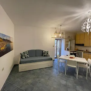 https://al-cortile.sicilyhotelsitaly.net