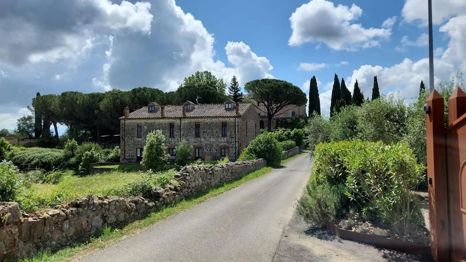 Country House Art And Garden