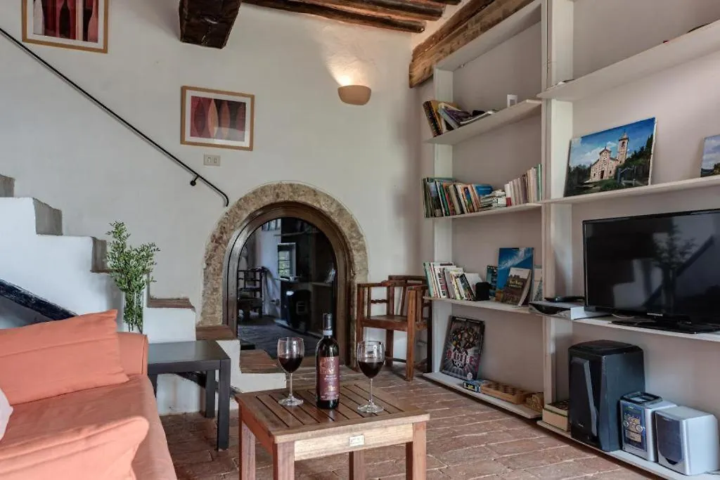 Country House Art And Garden Monte Antico 0*,  Italië